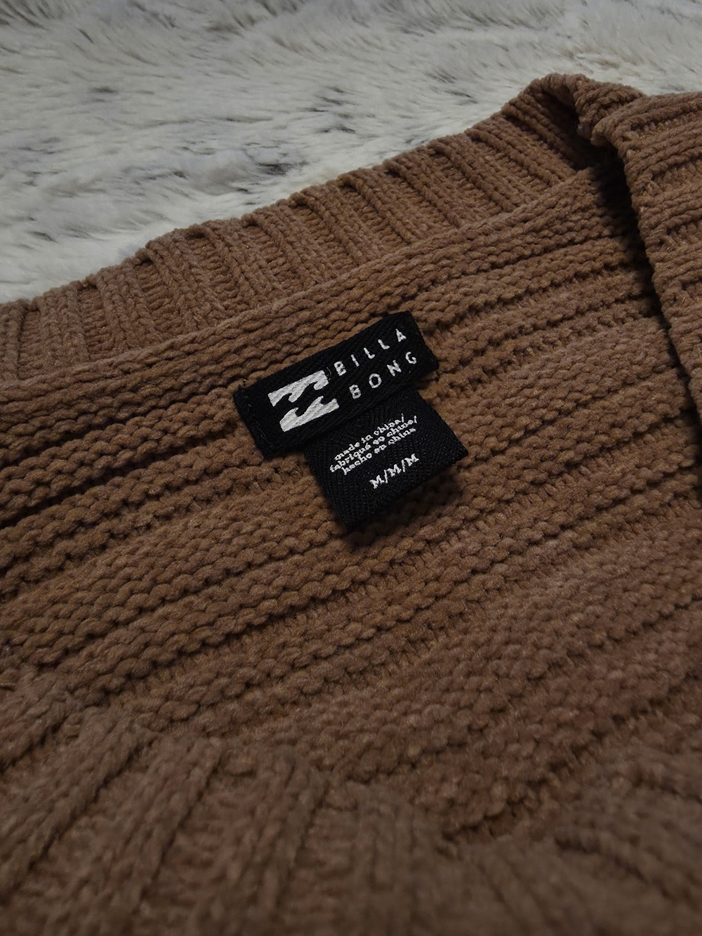 NWT Billabong Sweater - Brown MEDIUM - Picture 5 of 8